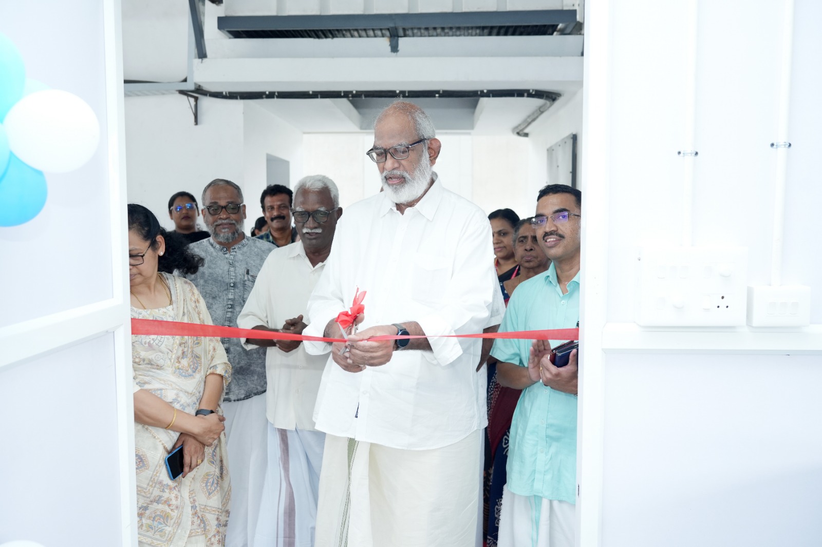 തൃക്കാക്കര മുനിസിപ്പൽ സഹകരണ ആശുപത്രിയിൽ കേന്ദ്ര അണുവിമുക്ത സേവന വിഭാഗം തുടങ്ങി.